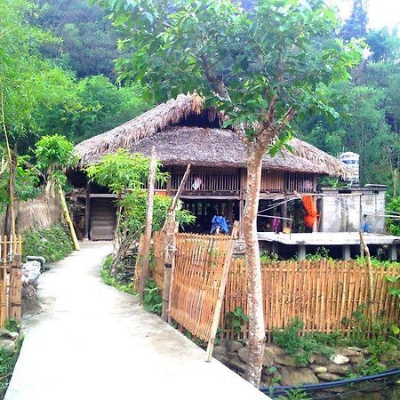 Thon Tha Tay Stilt House Apartamento Ha Giang Exterior foto